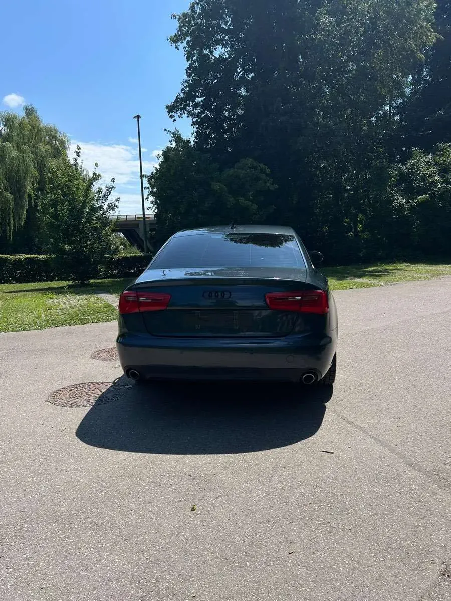 Audi A6 2011 photo 2