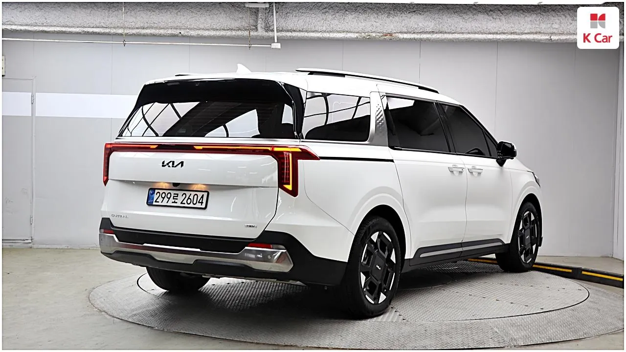 Kia New Carnival Hybrid 4Th Generation 2025 photo 4