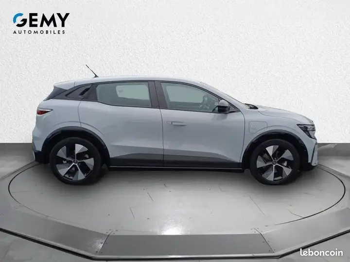 Renault Megane 2023 photo 4