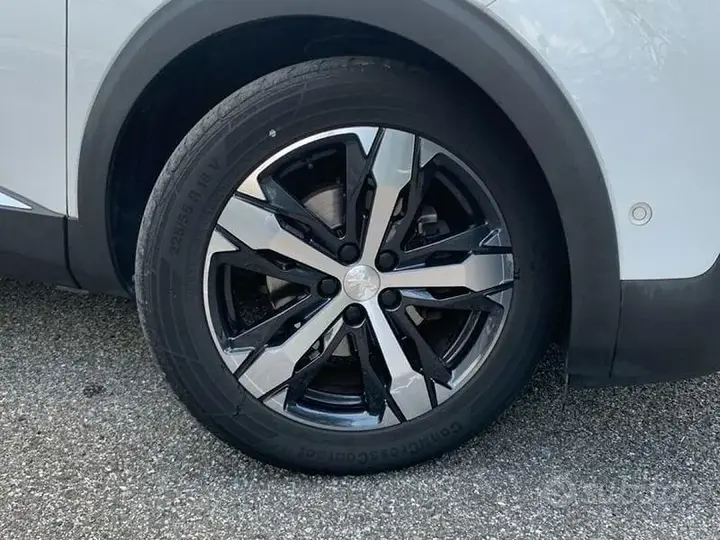 Peugeot 3008 2018 photo 2