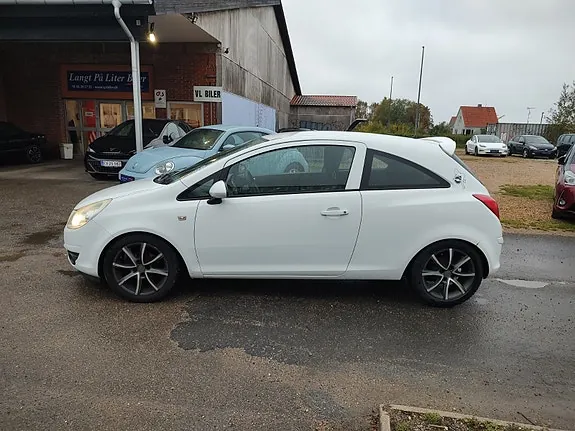 Opel Corsa 2010 photo 3