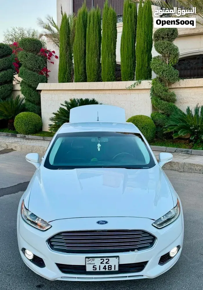 Ford Fusion 2014 photo 2