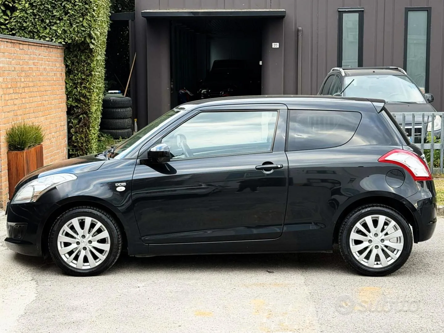 Suzuki Swift 2012 photo 5
