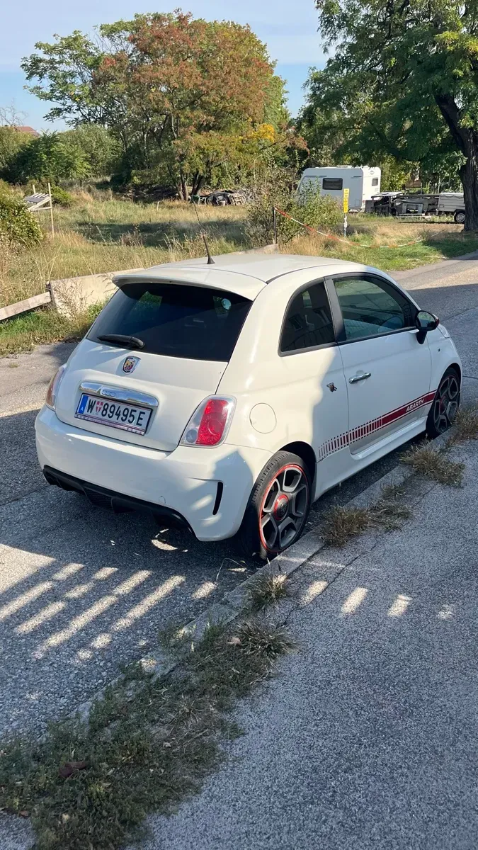 Abarth 500 2008 photo 2