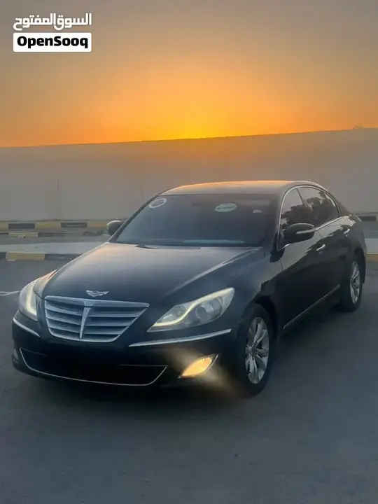 Hyundai Genesis 2013 photo 2
