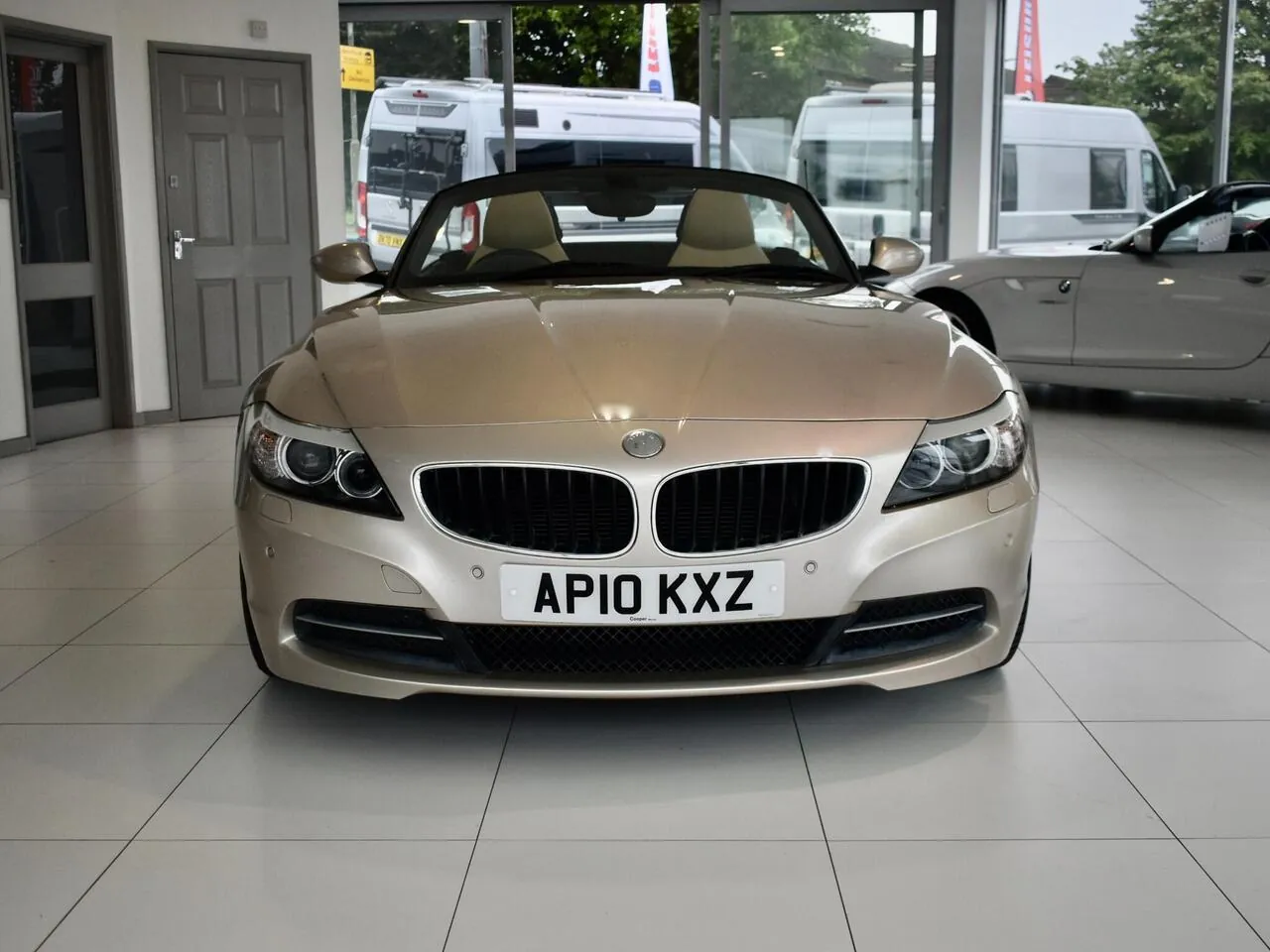 BMW Z4 2010 photo 3