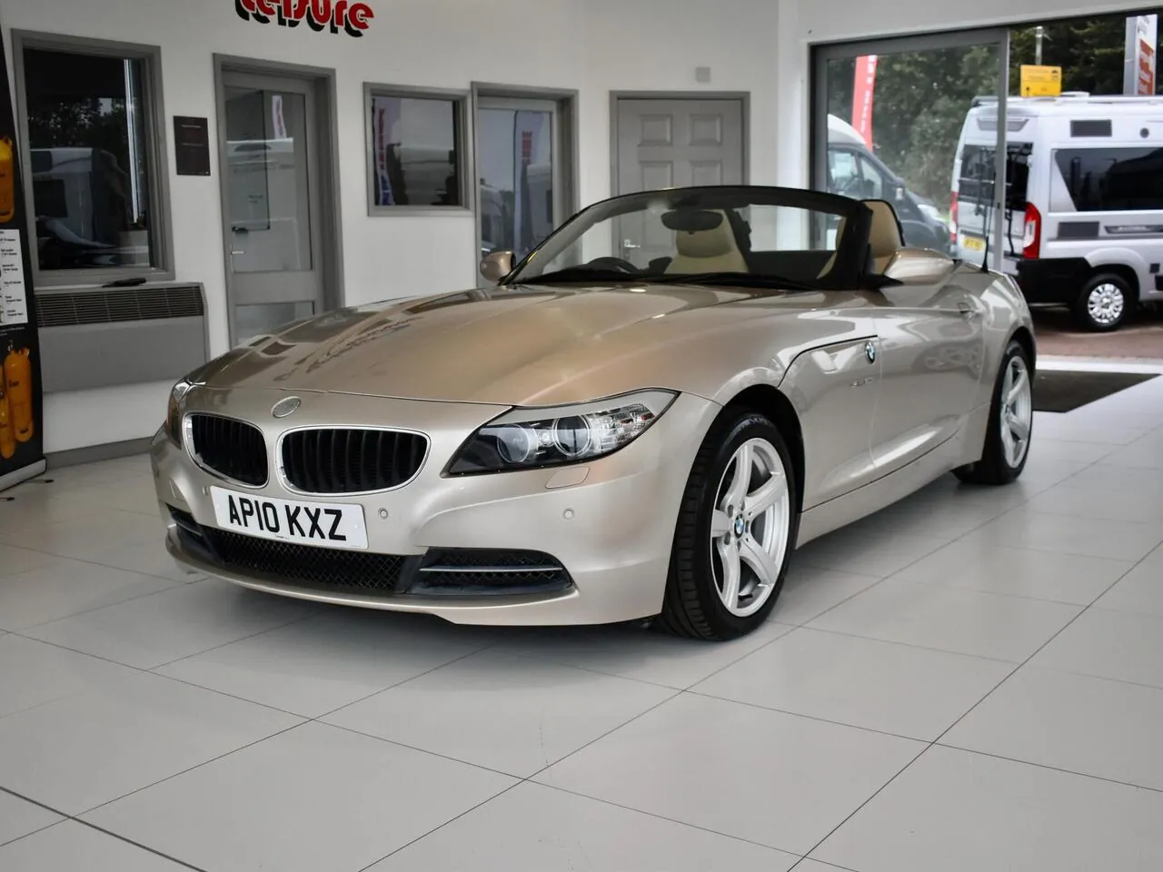 BMW Z4 2010 photo 4