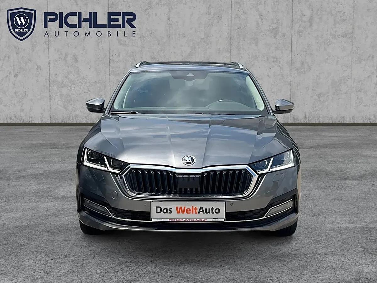 Skoda Octavia 2023 photo 2