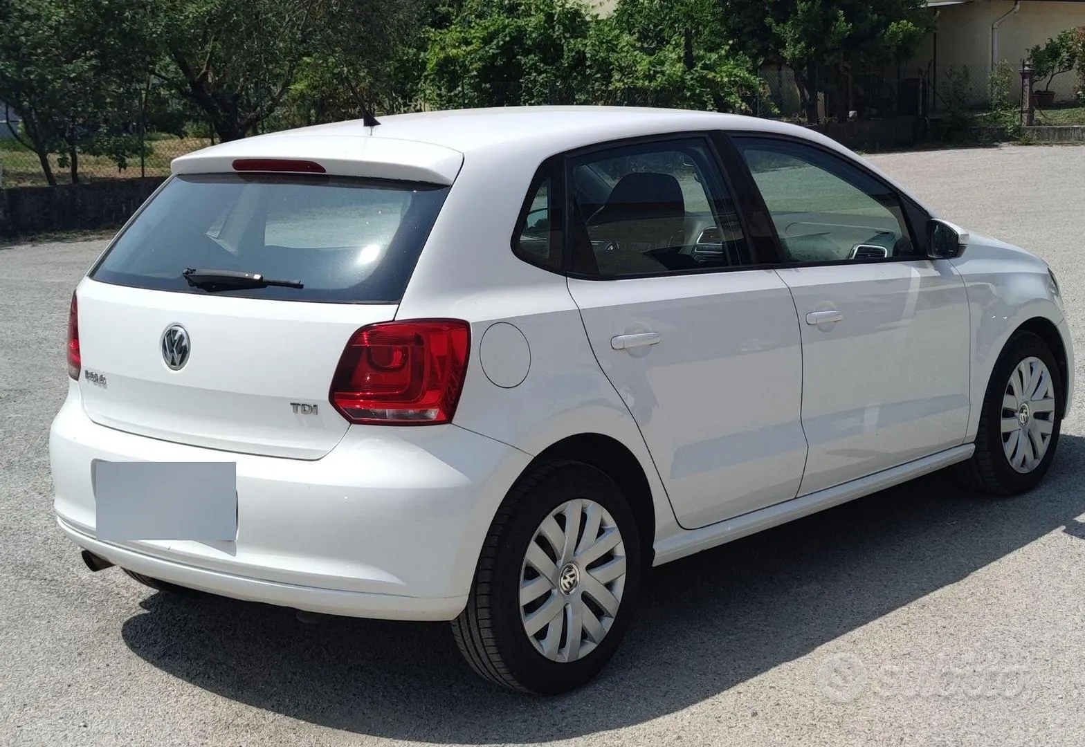 Volkswagen Polo 2012 photo 2