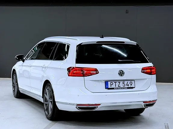 Volkswagen Passat 2016 photo 2
