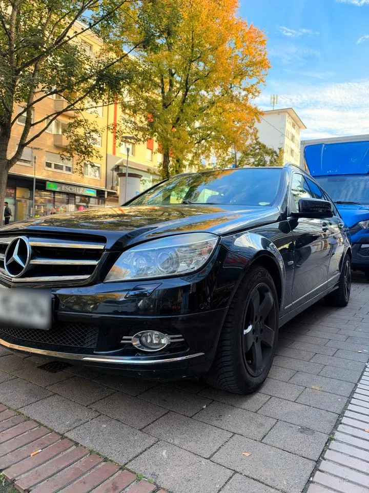 Mercedes-Benz C220