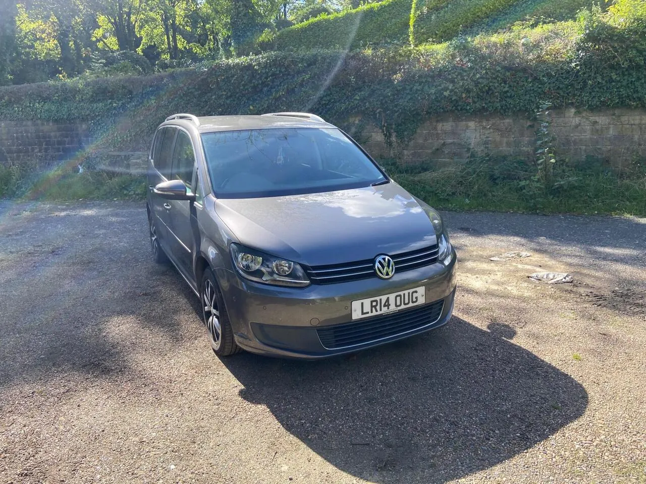 Volkswagen Touran 2014 photo 2