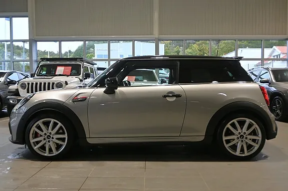Mini John Cooper Works 2024 photo 2