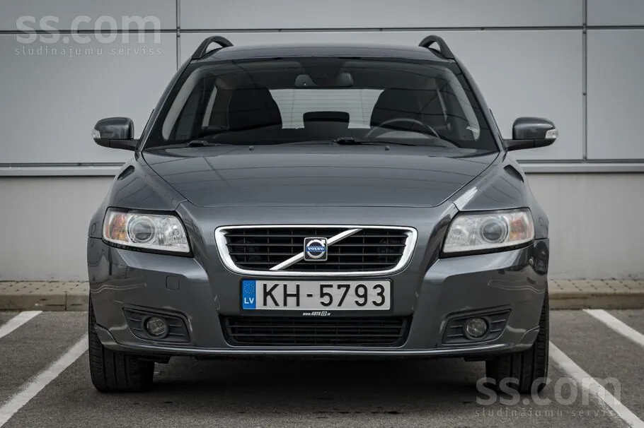Volvo V50 2008 photo 2