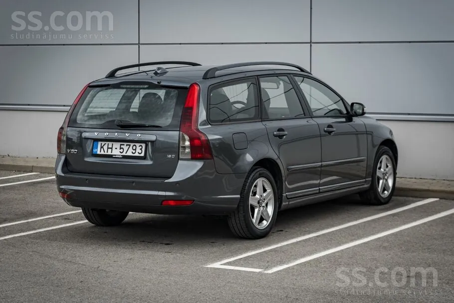 Volvo V50 2008 photo 4
