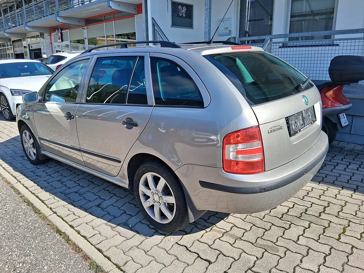 Skoda Fabia 2006 photo 3
