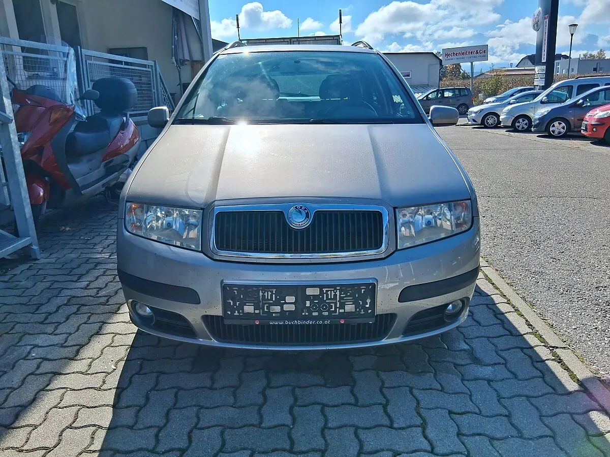 Skoda Fabia 2006 photo 2