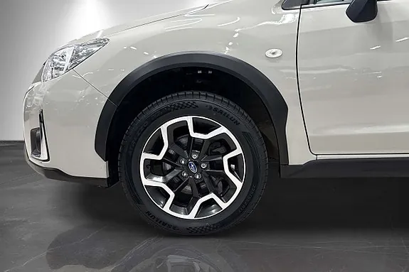 Subaru Xv 2016 photo 2