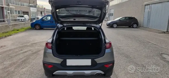 Kia Stonic 2025 photo 4