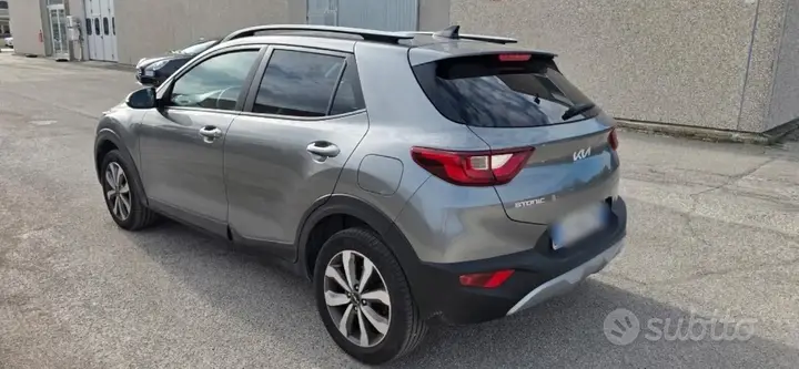 Kia Stonic 2025 photo 2