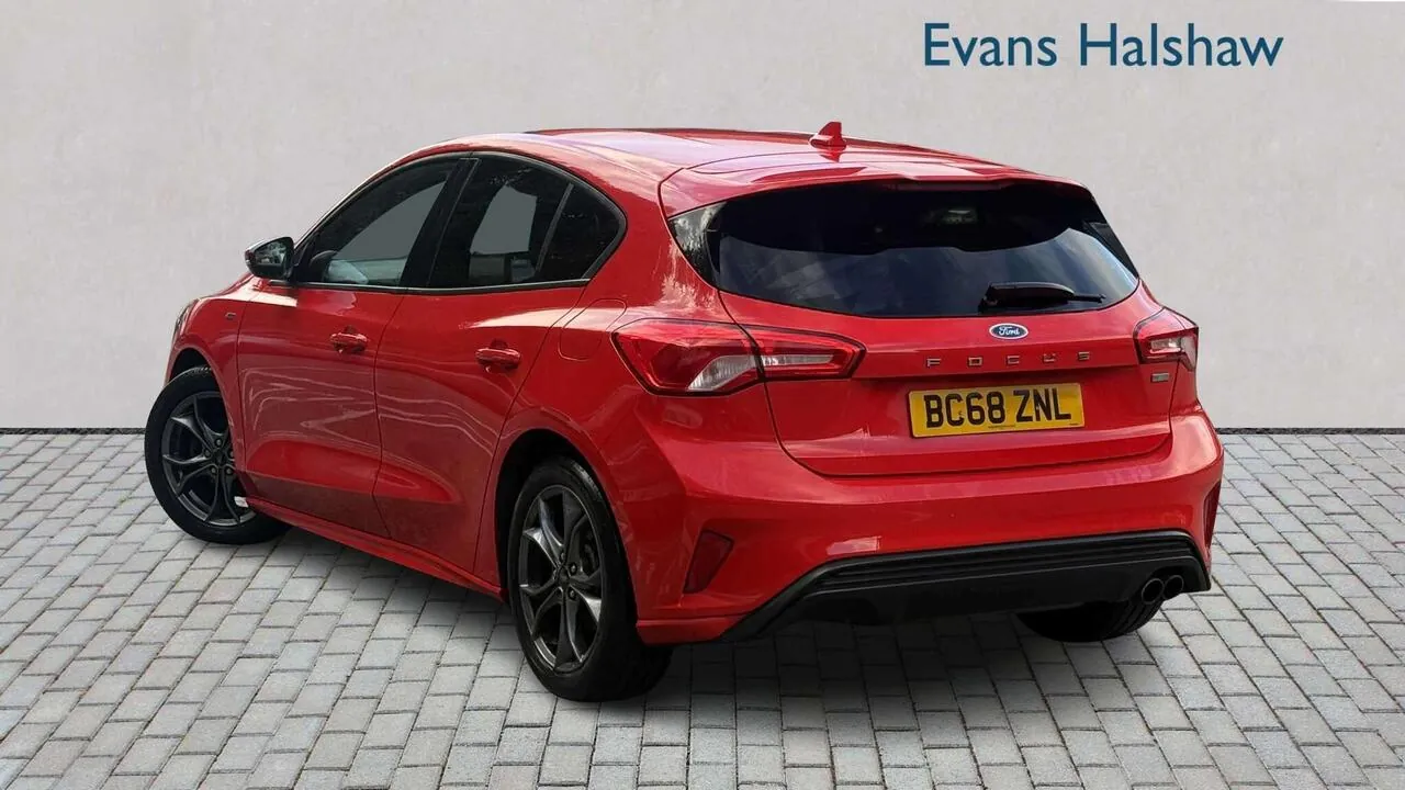 Ford Focus 2019 photo 2