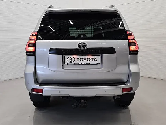 Toyota Land Cruiser 2023 photo 5