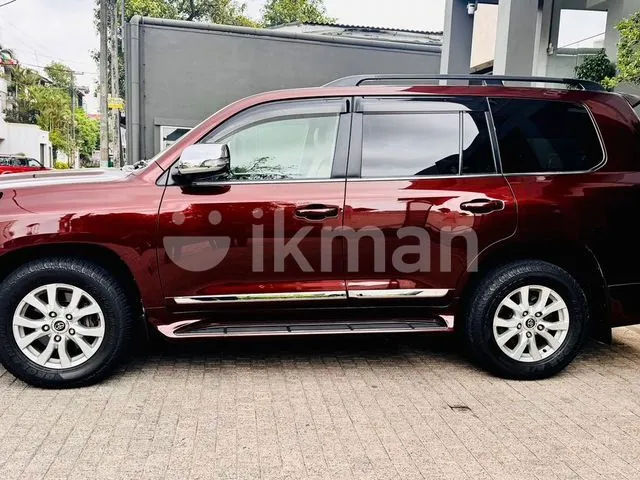Toyota Land Cruiser 2017 photo 3