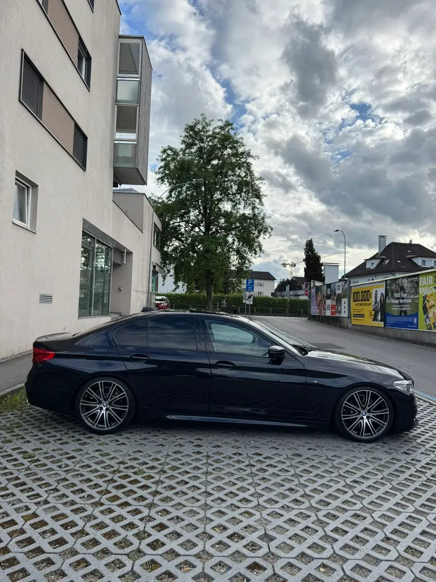 BMW 5 Series 2019 photo 2
