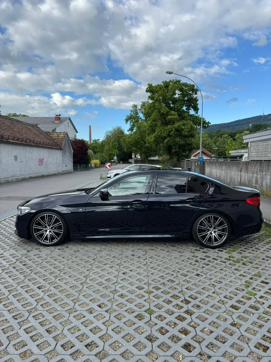 BMW 5 Series 2019 photo 3