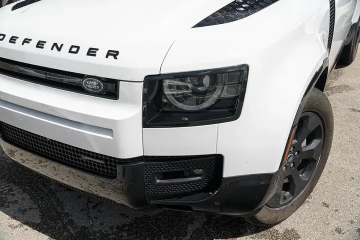 Land Rover Defender 2023 photo 5