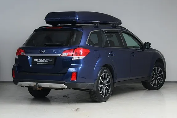 Subaru Outback 2012 photo 2