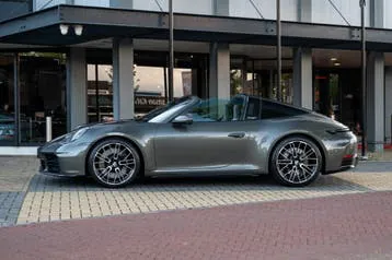 Porsche 911 2026 photo 2