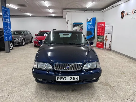 Volvo V70 2000 photo 2