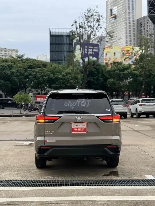 Toyota Innova Cross 2025 photo 4