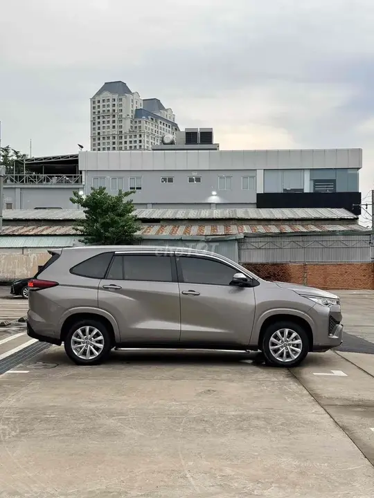 Toyota Innova Cross 2025 photo 5