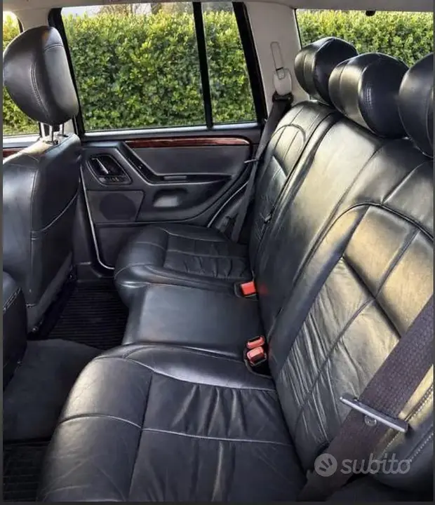 Jeep Grand Cherokee 2003 photo 2