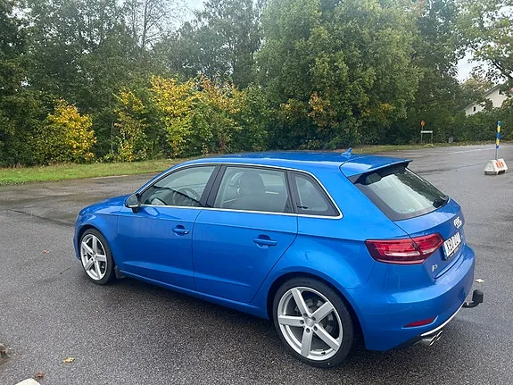 Audi A3 2018 photo 2
