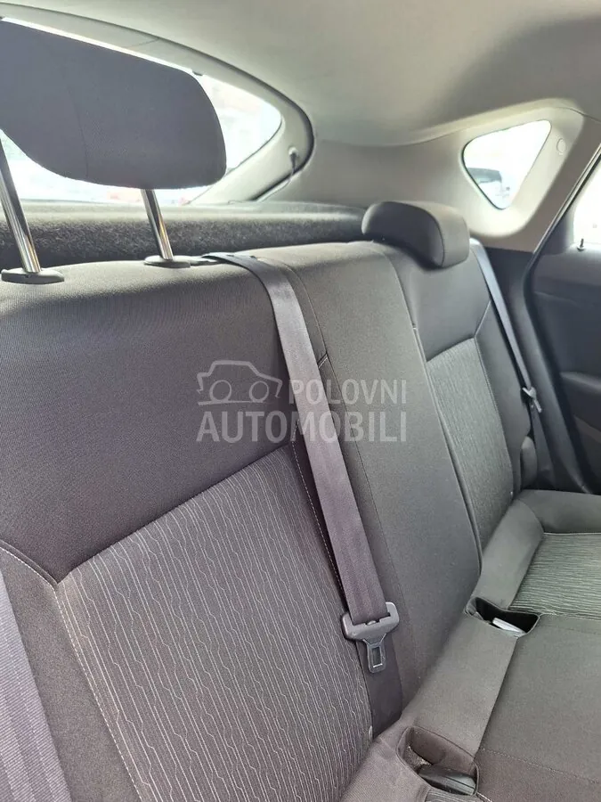 Opel Astra J 2015 photo 5
