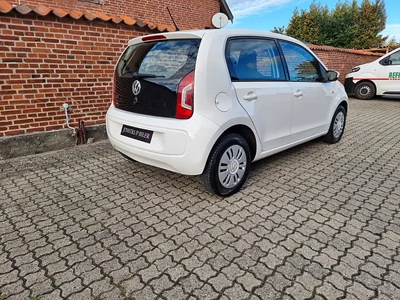 Volkswagen Up 2014 photo 4