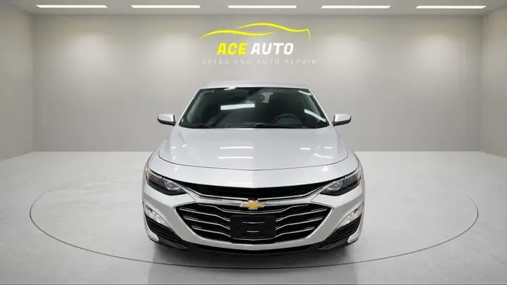 Chevrolet Malibu 2019 photo 2