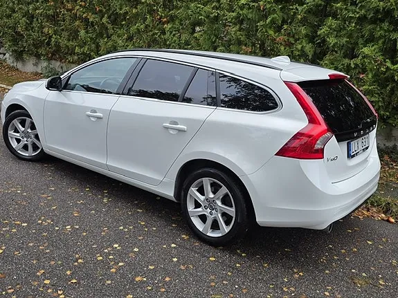 Volvo V60 2014 photo 3
