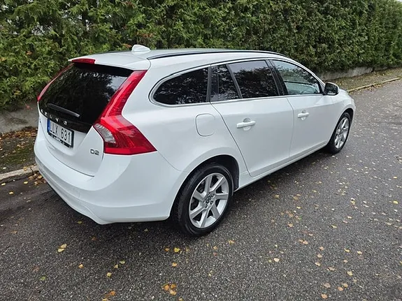 Volvo V60 2014 photo 4