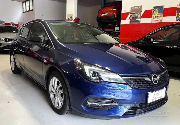 Opel Astra 2022 photo 3