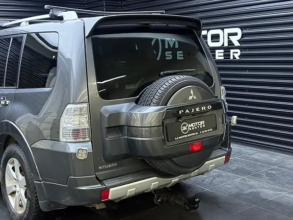 Mitsubishi Pajero 2010 photo 5