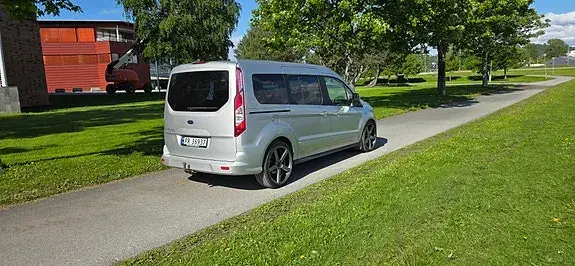 Ford Grand Tourneo Connect 2016 photo 2