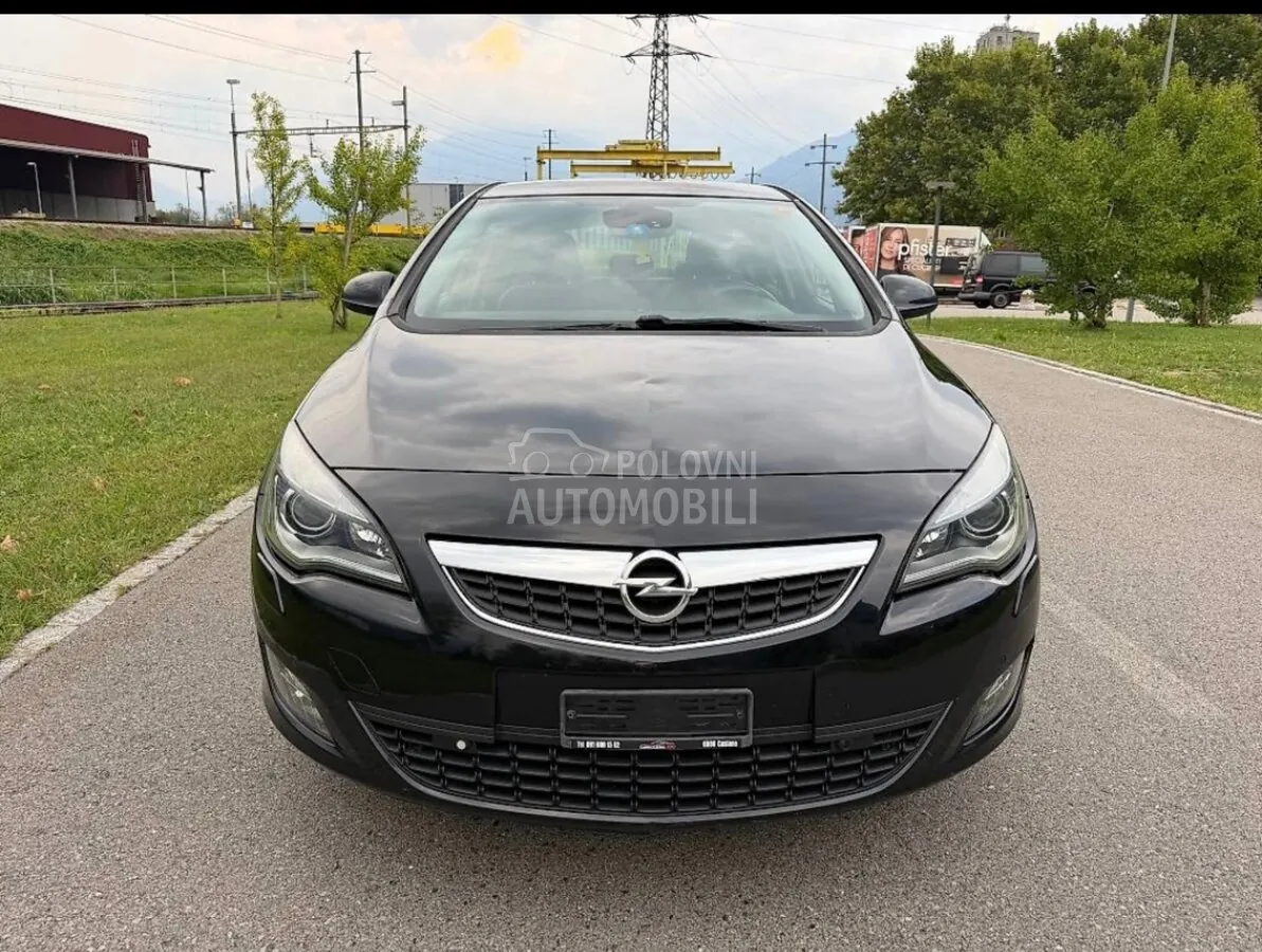 Opel Astra J