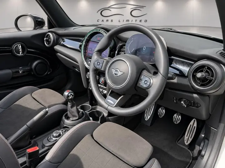 Mini Convertible 2022 photo 3