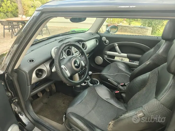 Mini Cooper D 2006 photo 2