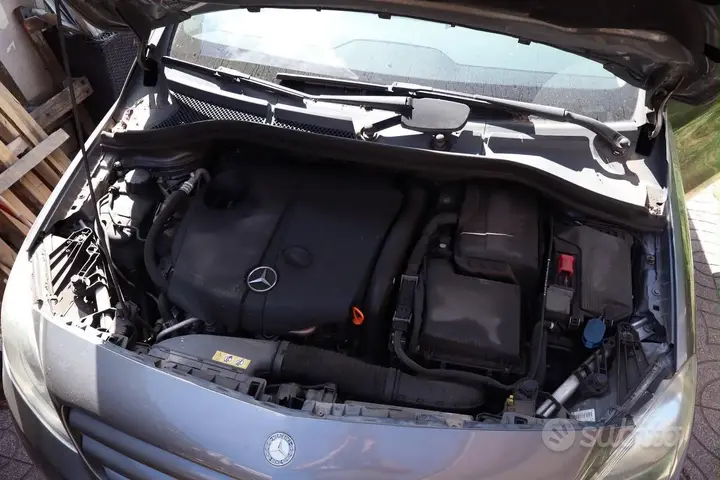 Mercedes-Benz B 180 Cdi Executive 2012 photo 5