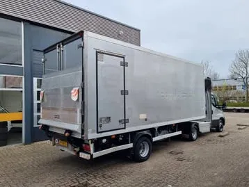 Iveco Daily 2015 photo 2